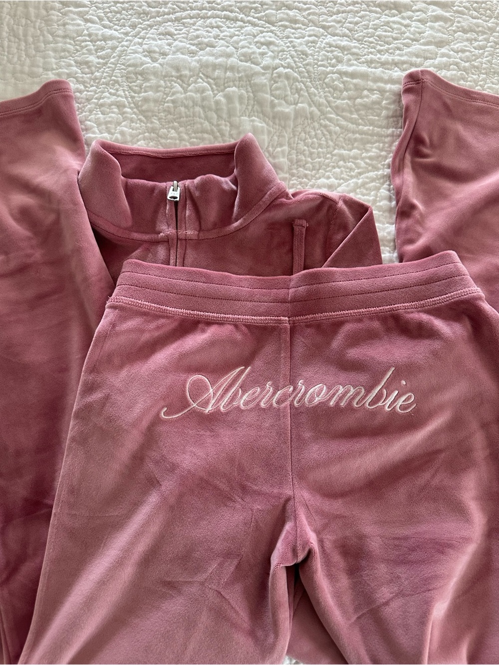abercrombie kids Rose Pink Velour Joggers Set